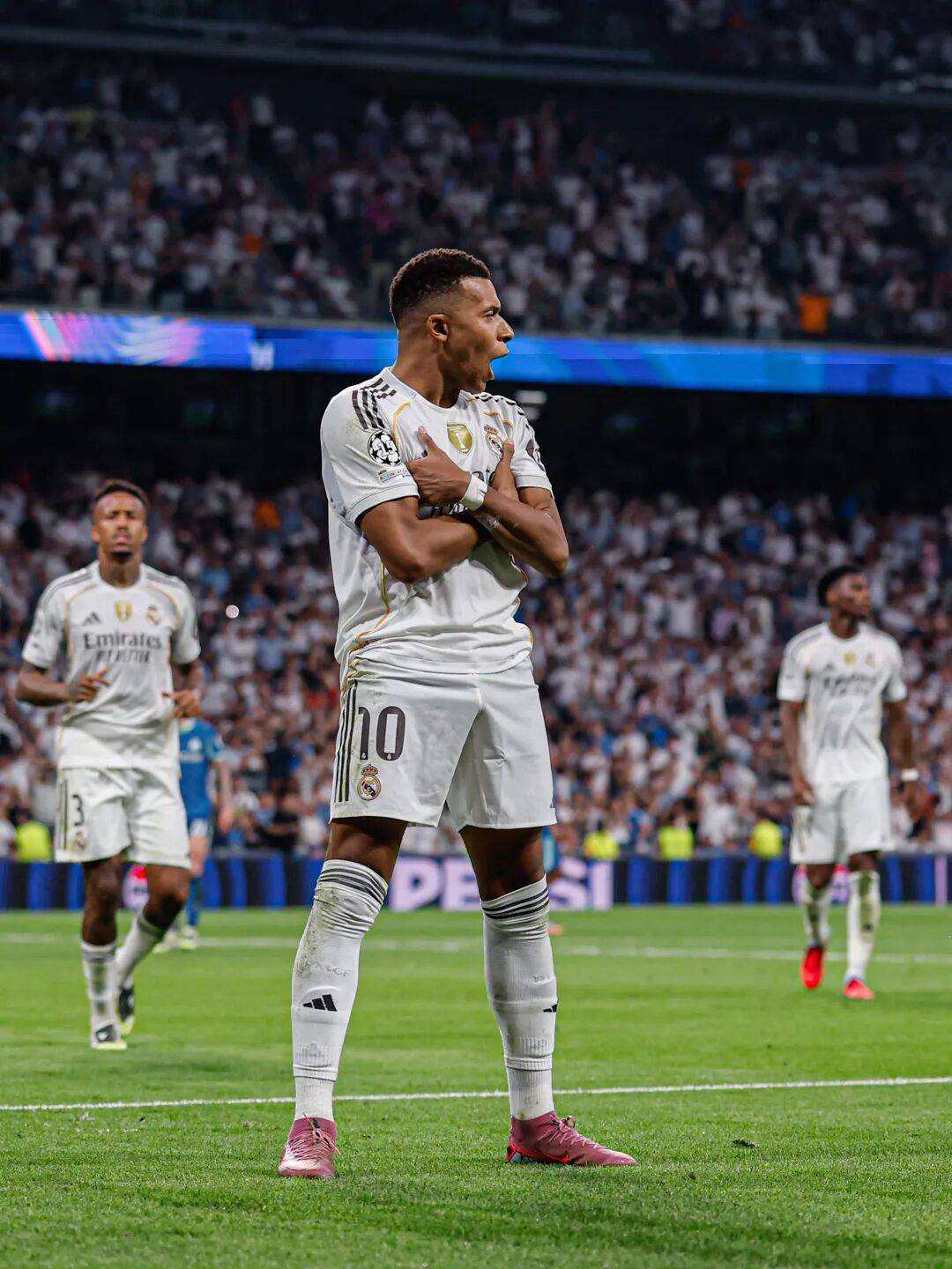 亚博在线体育娱乐关于姆巴佩迎来十五赛季高光表现，DWG球迷沸腾！的信息